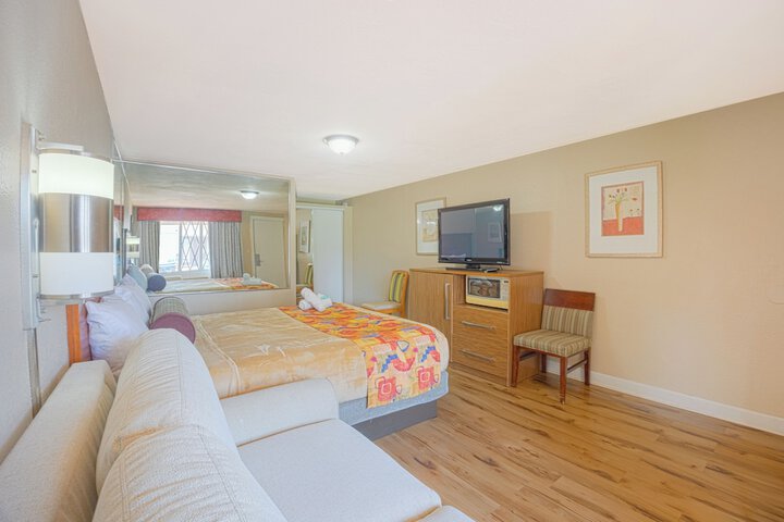 Room 45 of 128