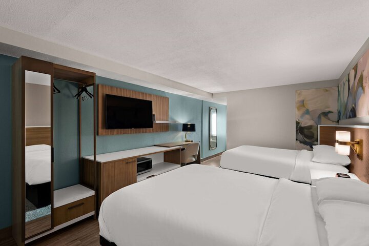 Wyndham Garden Ankeny / Des Moines