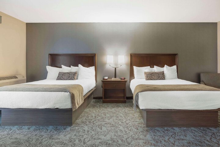 Room 27 of 51