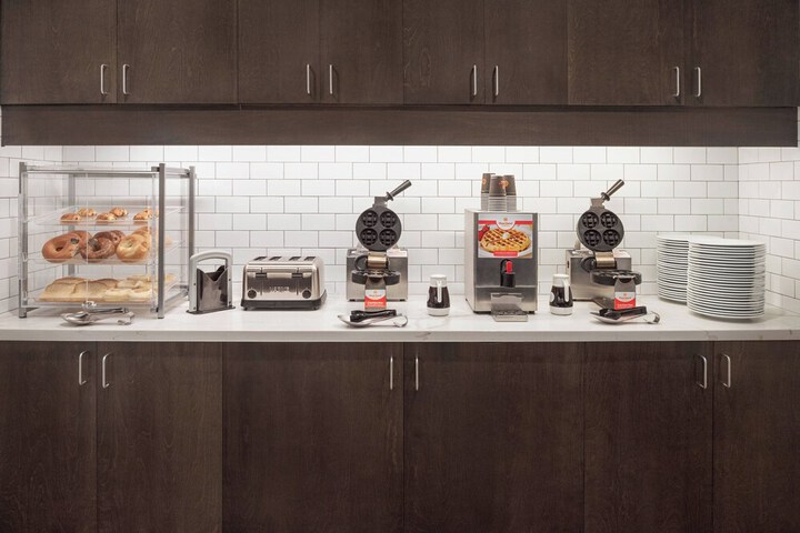 Breakfast/Coffee Service 39 of 45