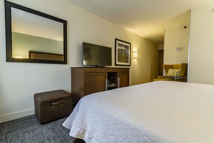 Room 18 of 38