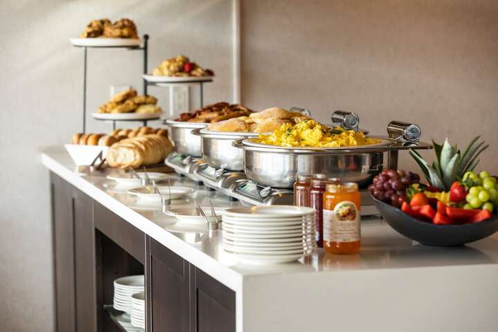 Breakfast/Coffee Service 154 of 183