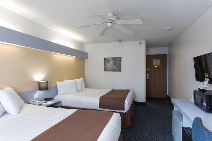 Room 13 of 47