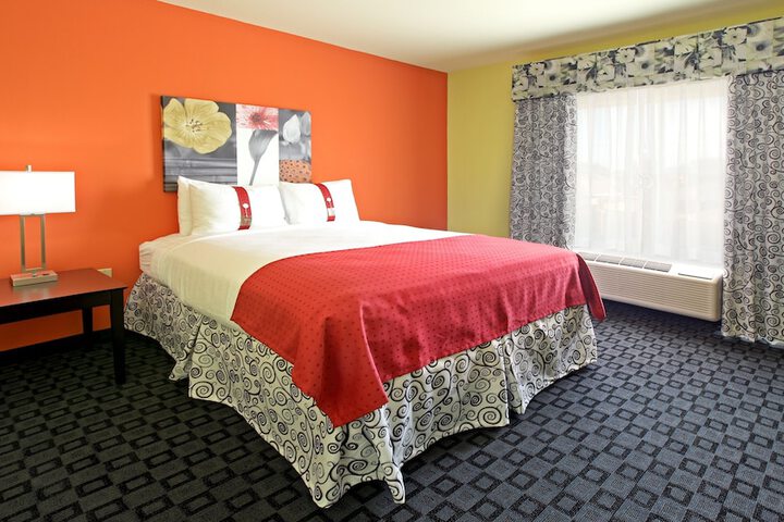 Room 52 of 73