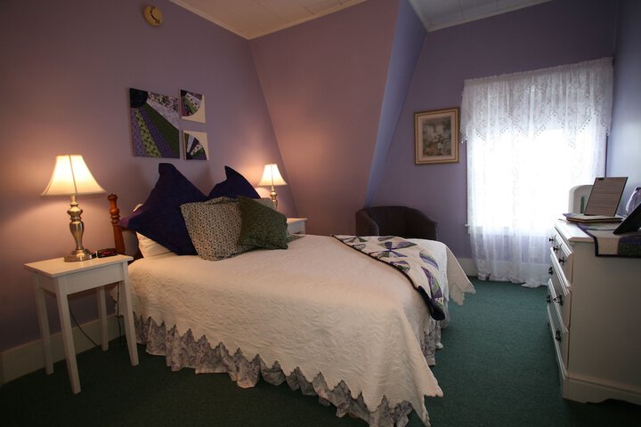 Fullerton Inn