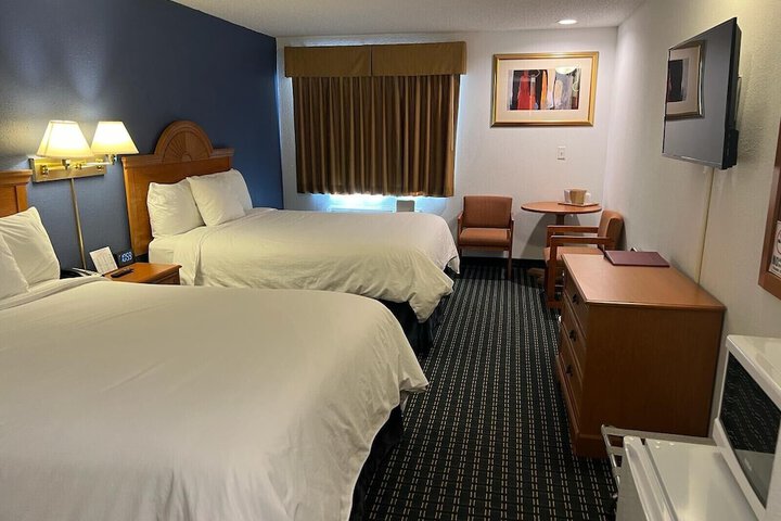 Room 25 of 39