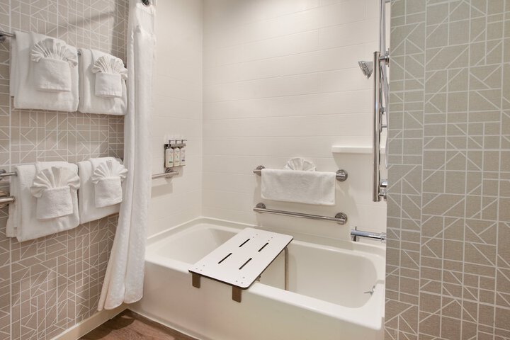 Holiday Inn Express & Suites Absecon-Atlantic City by IHG