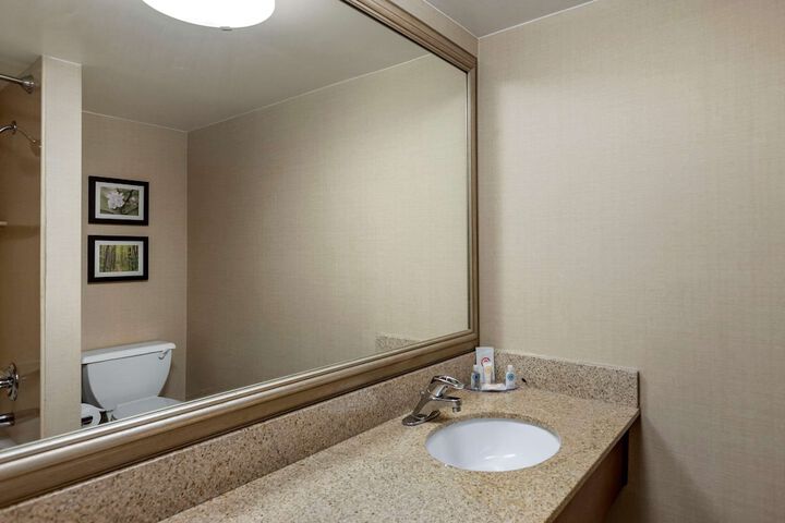 Room 40 of 56