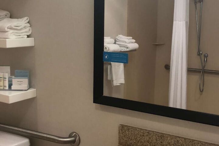 Room 25 of 49