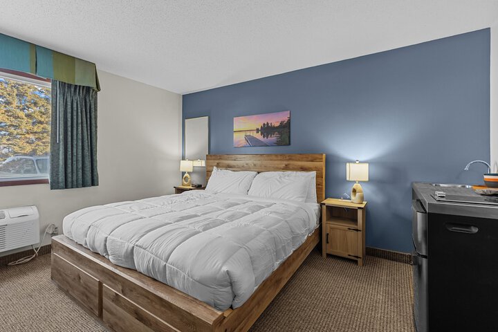 Nisswa Hotel and Suites