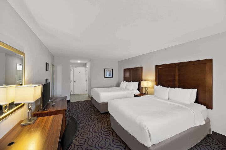 Room 30 of 49