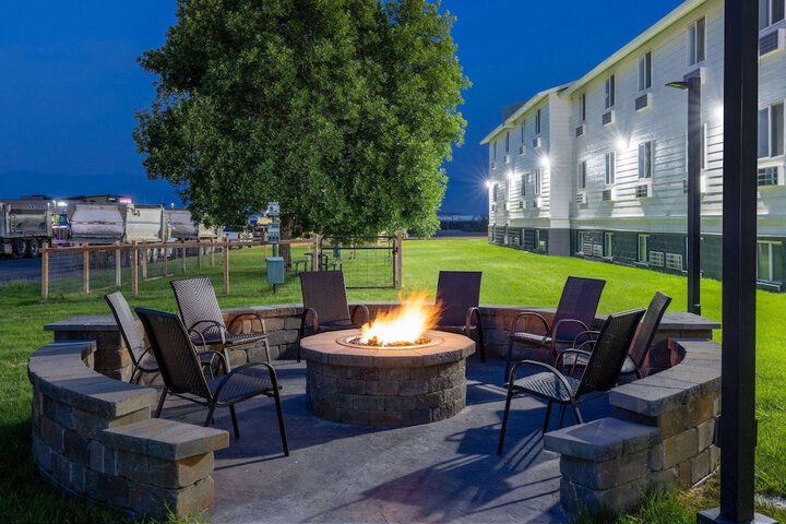 Super 8 by Wyndham Belgrade / Bozeman Airport