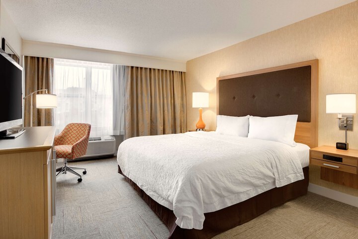 Hampton Inn & Suites Cleveland / Independence