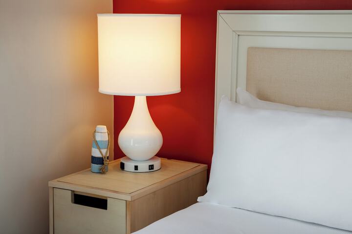 Room 10 of 31