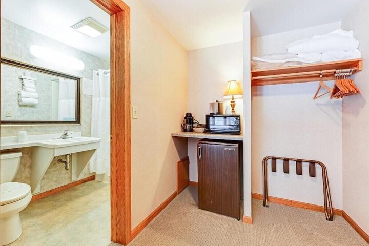 Room 22 of 47