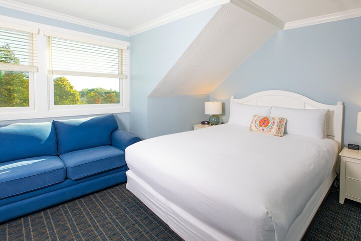 Room 44 of 119