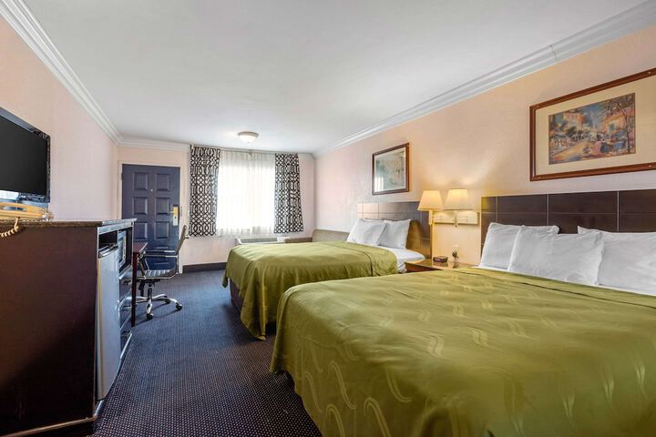Room 35 of 39