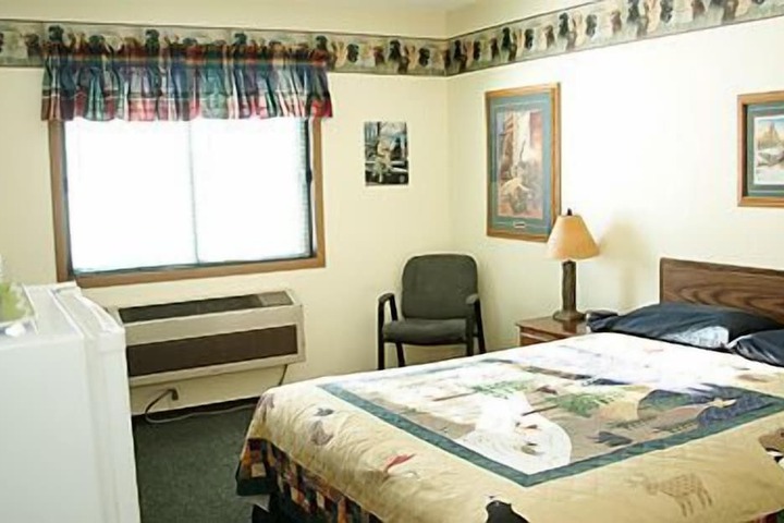 Riverside Inn
