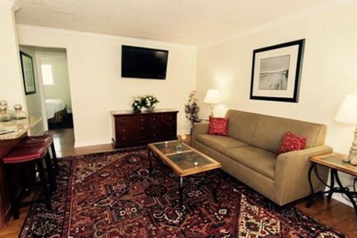 Room 18 of 27