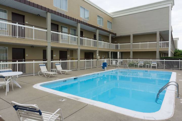 Pool 2 of 34