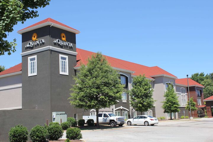 Hotel 5 of 49