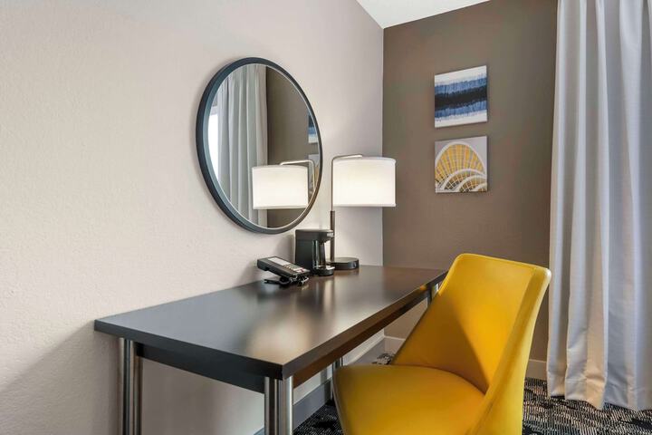 Room 35 of 53