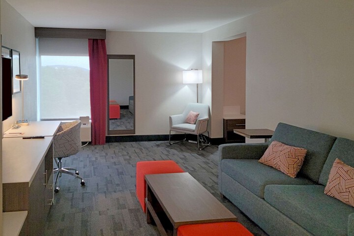 Room 74 of 108