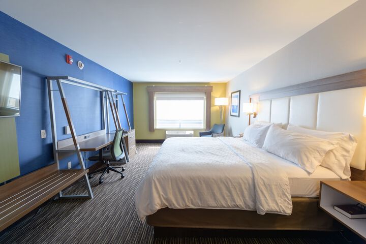 Room 10 of 34