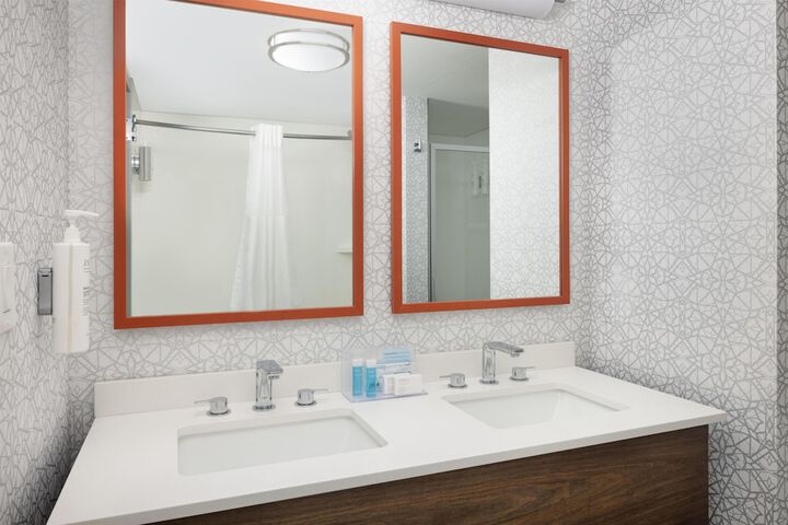 Hampton Inn & Suites Myrtle Beach / Oceanfront