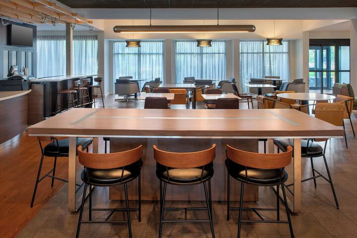 Courtyard by Marriott Philadelphia Devon / Villanova