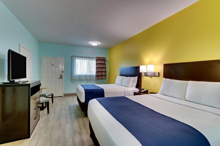The Island Hotel Near Beach Port Aransas