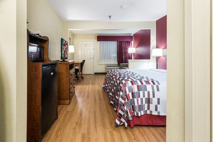 Red Roof Inn Conroe North - Willis