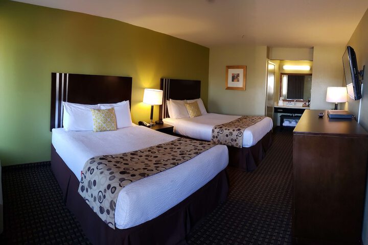 Room 8 of 22