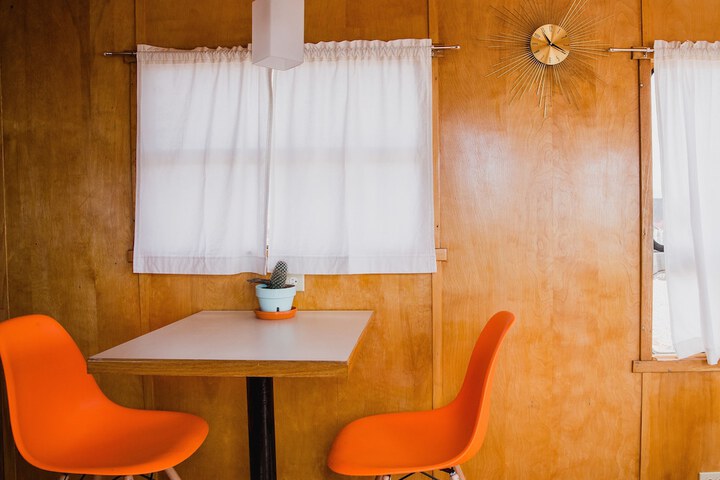 Room 82 of 183