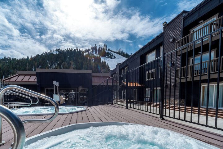 Red Wolf Lodge at Olympic Valley