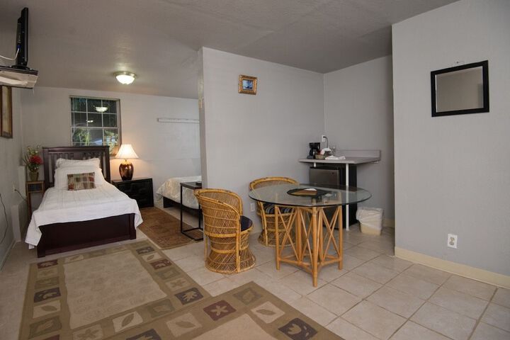 Room 28 of 60