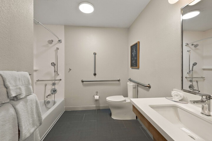 Sonesta Simply Suites Irvine East Foothill