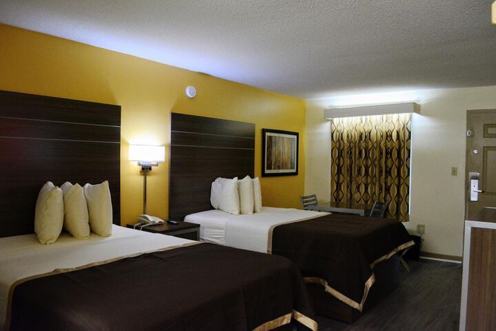 Room 10 of 49