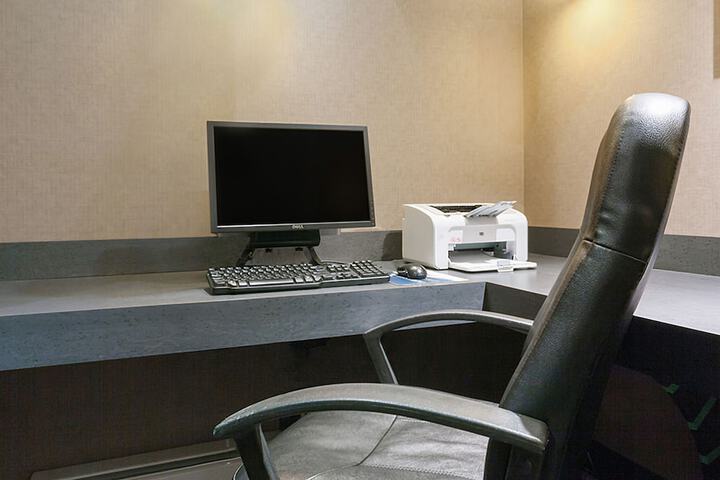 Business Center 37 of 38