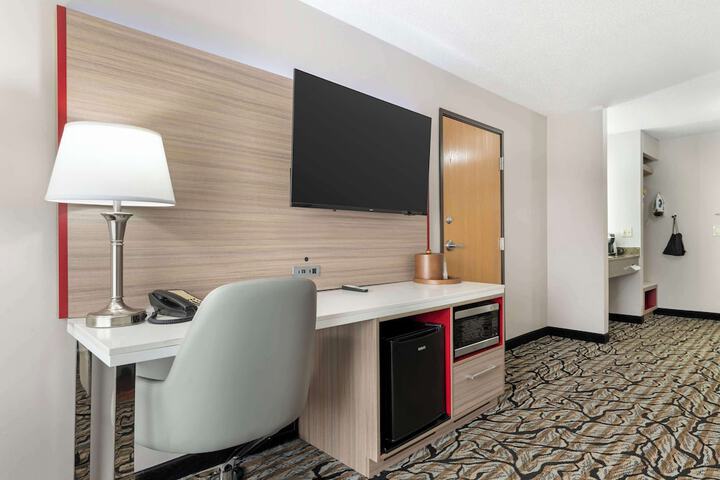 Room 12 of 43