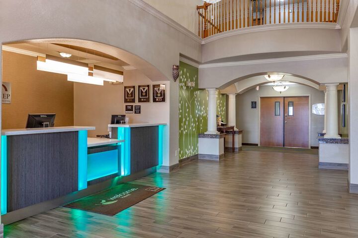 Hotel Interior 6 of 34