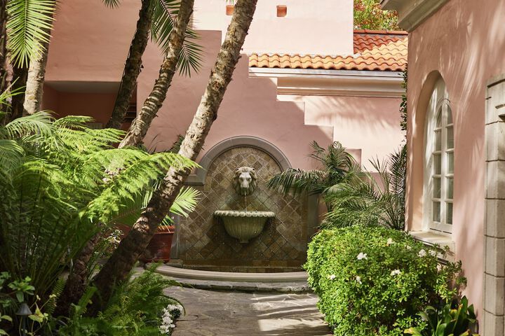 Hotel Exterior 135 of 153