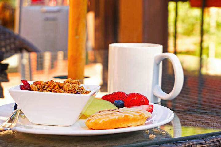 Breakfast/Coffee Service 16 of 22