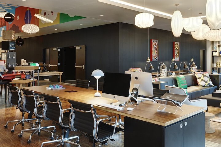 Business Center 33 of 36