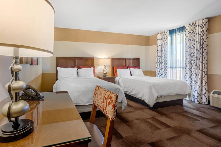 Carlton Oaks Lodge an Ascend Collection Hotel
