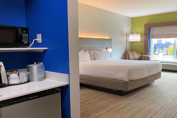 Holiday Inn Express & Suites Somerset Central by IHG