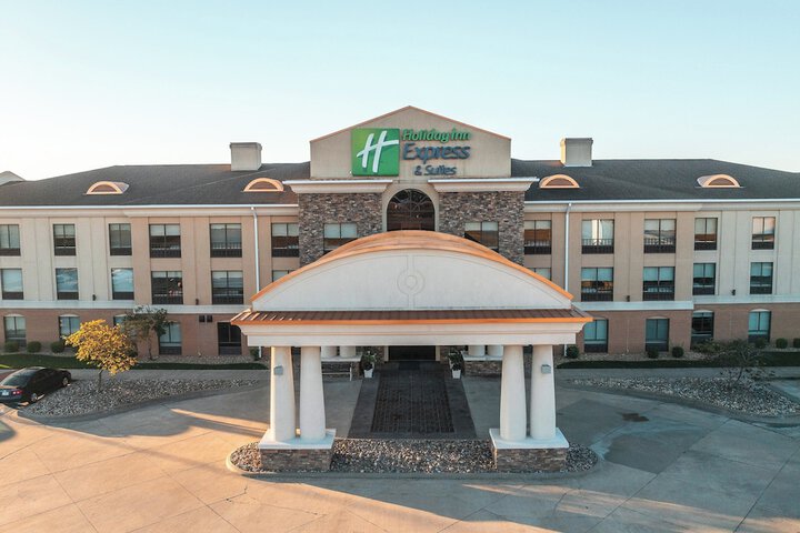 Holiday Inn Express Hotel & Suites St. Robert by IHG