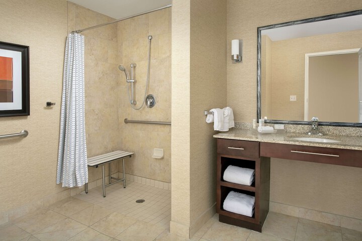 Room 10 of 20