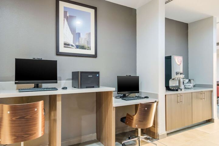 Business Center 58 of 58