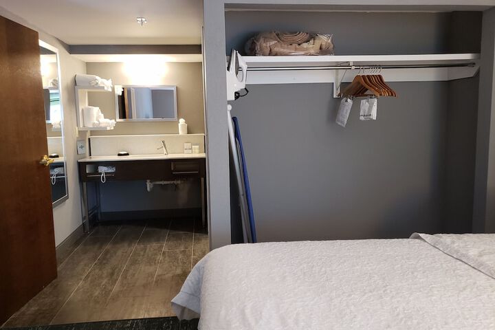 Room 62 of 169